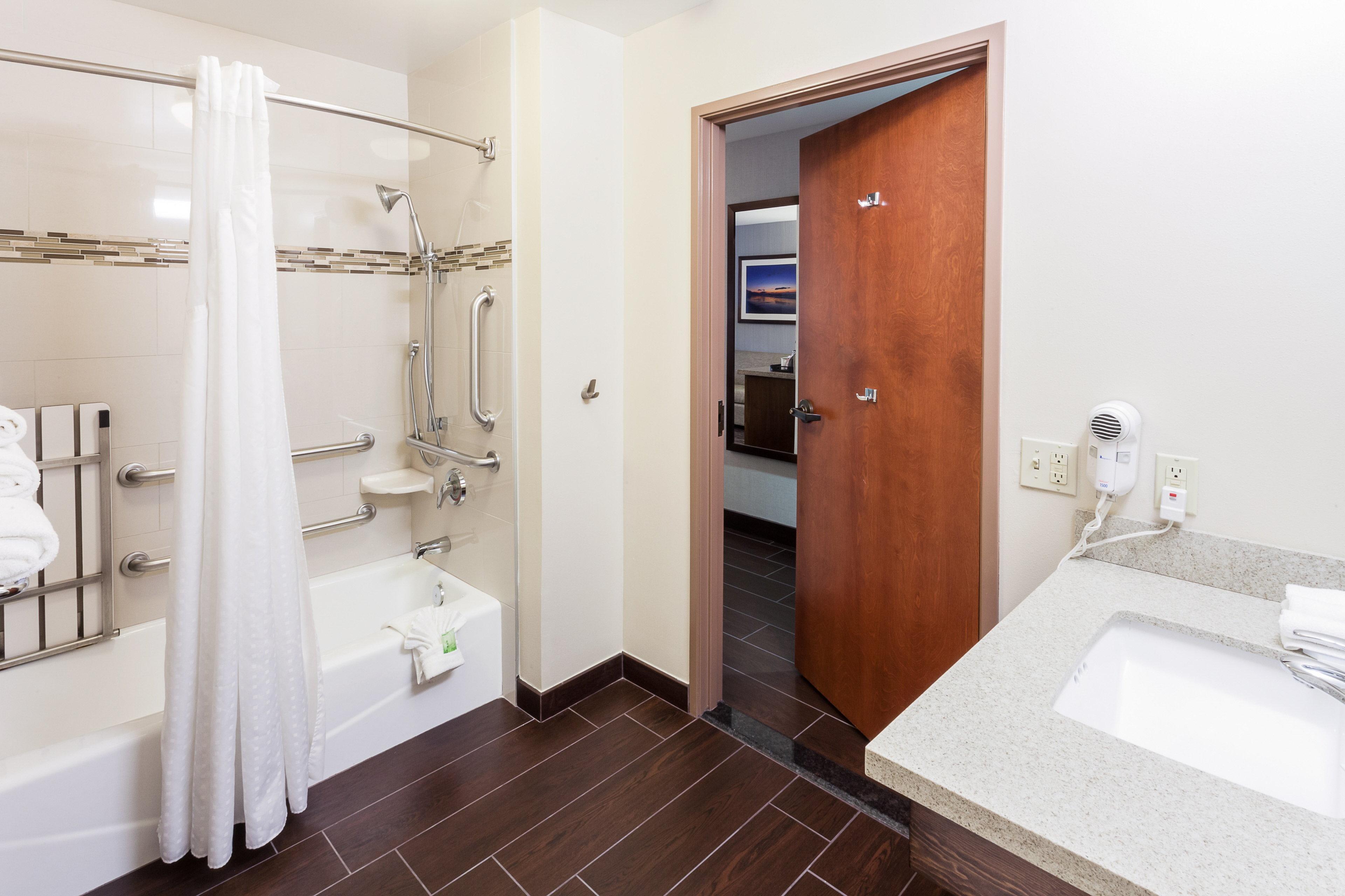 Holiday Inn Express & Suites Carpinteria By Ihg Dış mekan fotoğraf