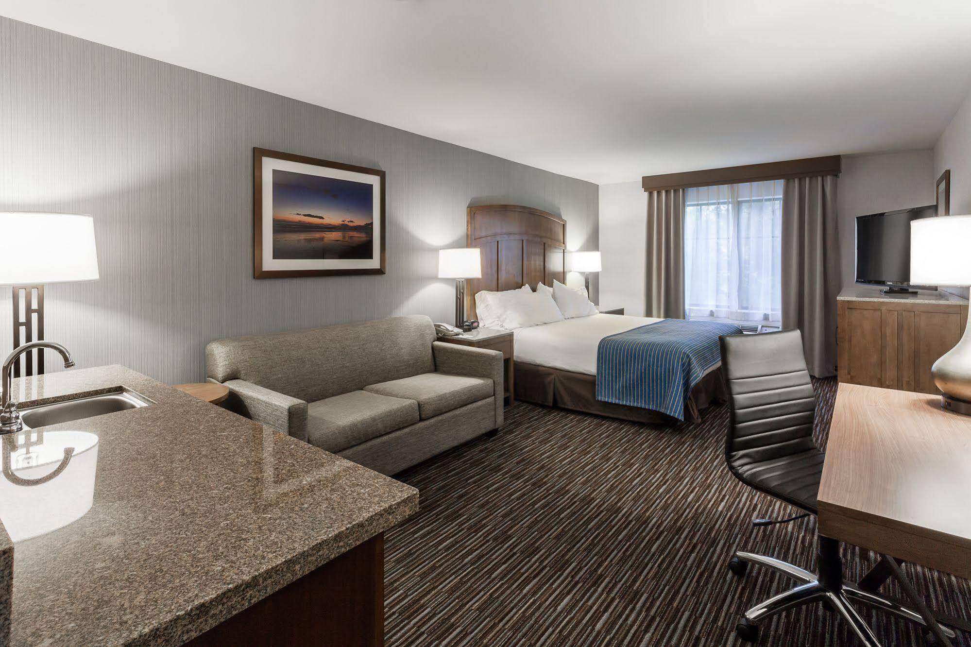 Holiday Inn Express & Suites Carpinteria By Ihg Dış mekan fotoğraf